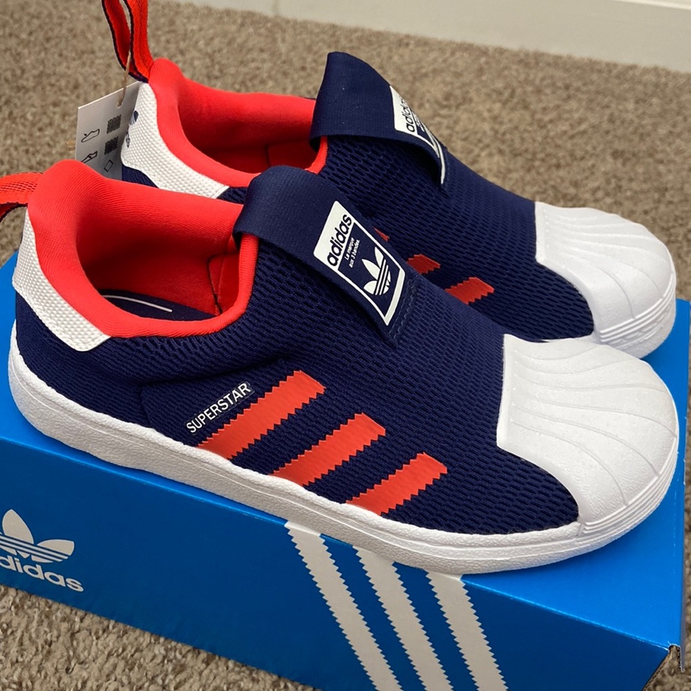 Boys Adidas Superstar 360 size 1